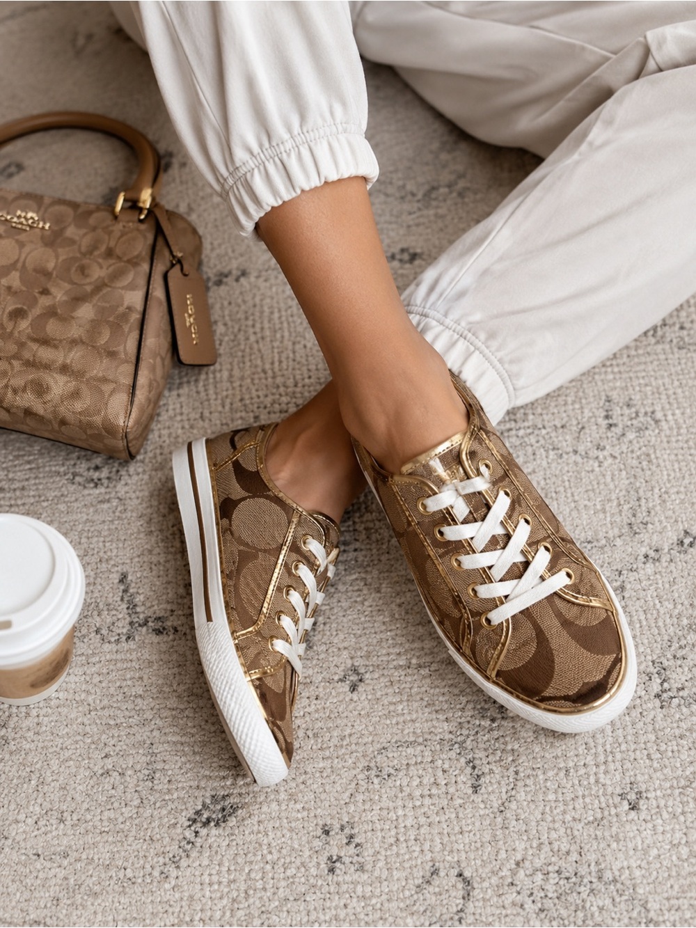 Coach Daliah Signature C Sneakers Women’s Size 7 Tan Gold Monogram - Picture 2 of 11